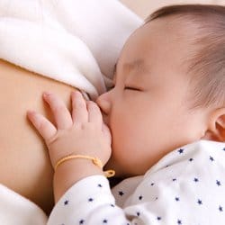 start for life- baby breastfeeding