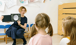 teacher teaching students